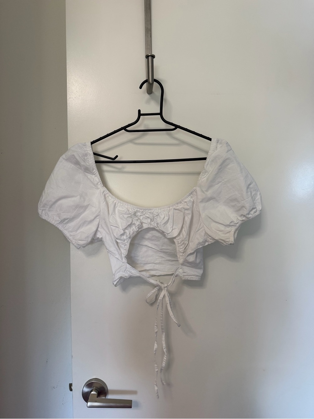 H&M White Puff Sleeve Tie-Front Crop Top